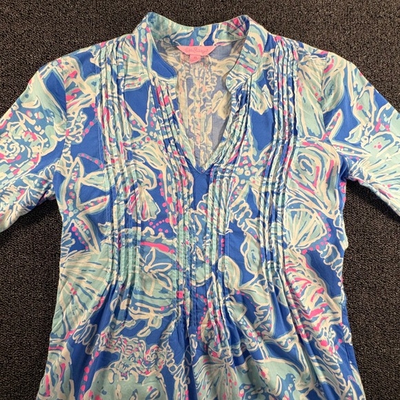 Lilly Pulitzer Blue Shell Starfish Print Womens XS Pintuck Rayon Tunic Top - Picture 2 of 7